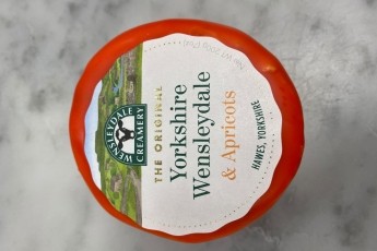 Christmas Truckle with Apricots