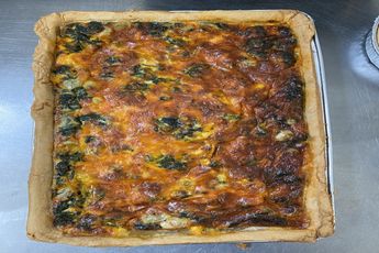 Cheese & Tomato Quiche Traybake