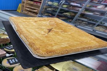 Steak & Gravy Tray Bake